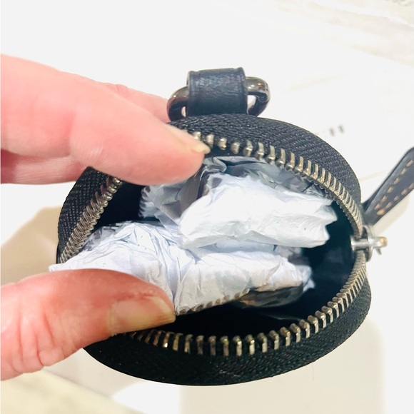 New Coach Round Coin Case With Buffalo Plaid Print - Deadstock RARE - Picture 4 of 16